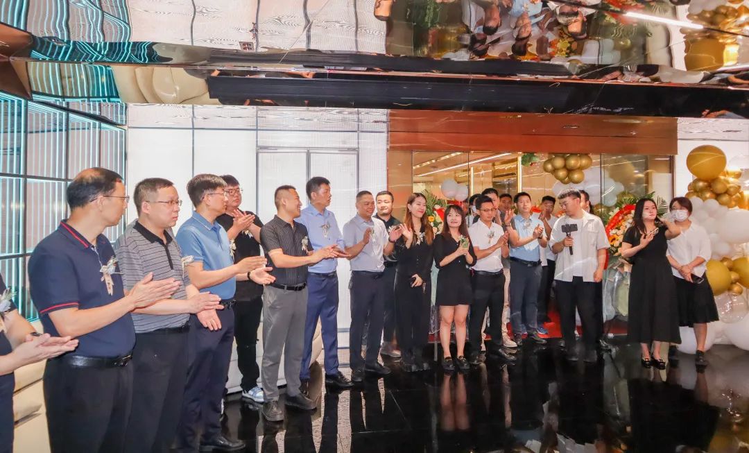 1689656423271586.jpg 640.jpg